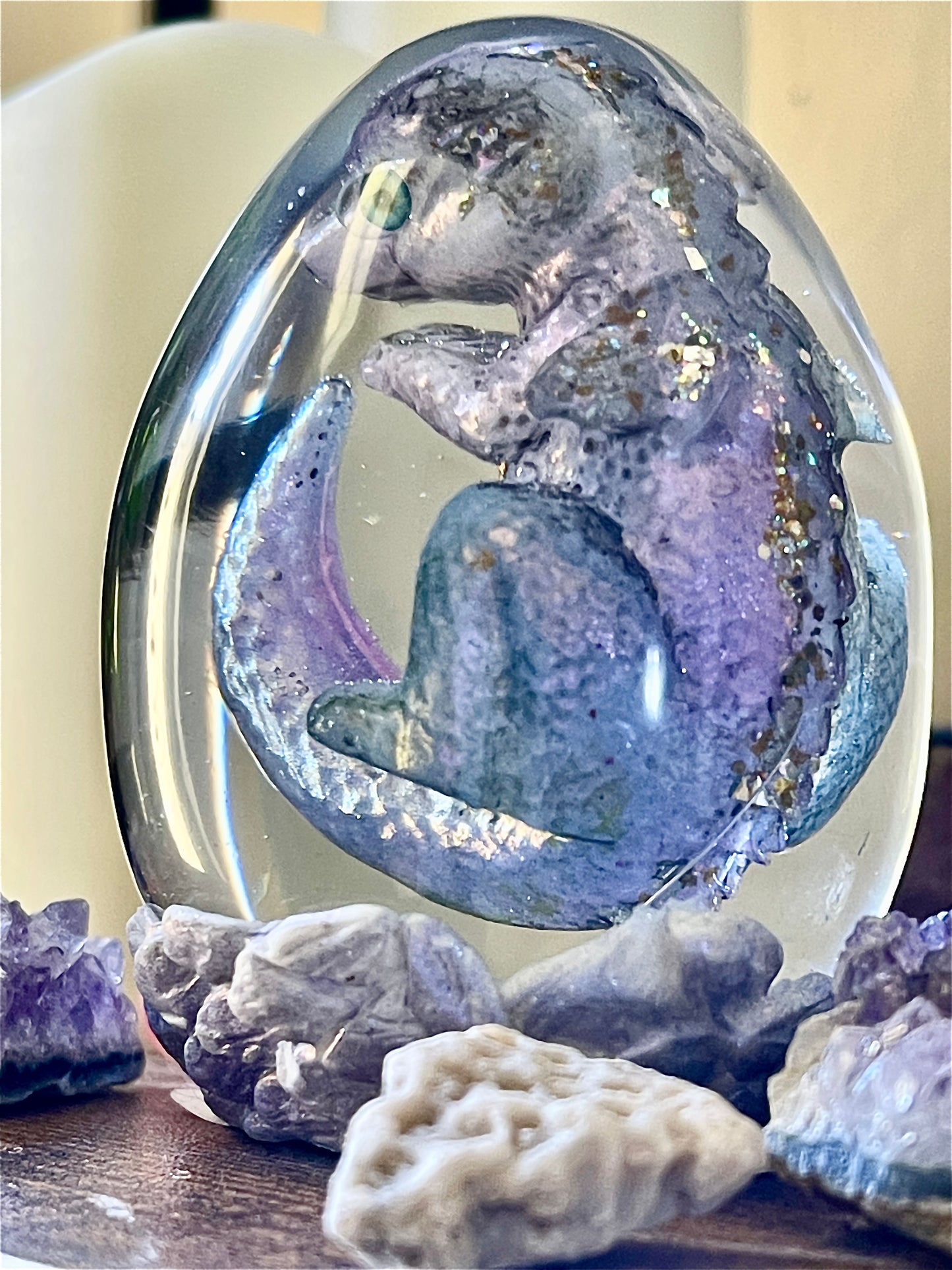 Jormlet Legendary Dragon Egg with Lighted Base