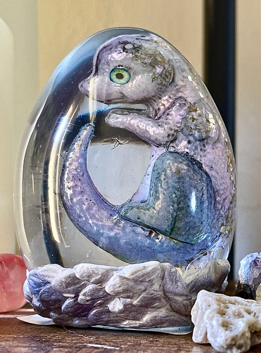 Jormlet Legendary Dragon Egg with Lighted Base